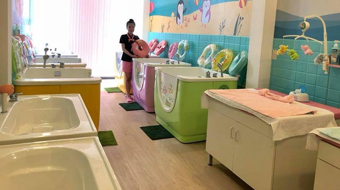 Bể bơi thủy liệu Baby Float tại Green Field Spa