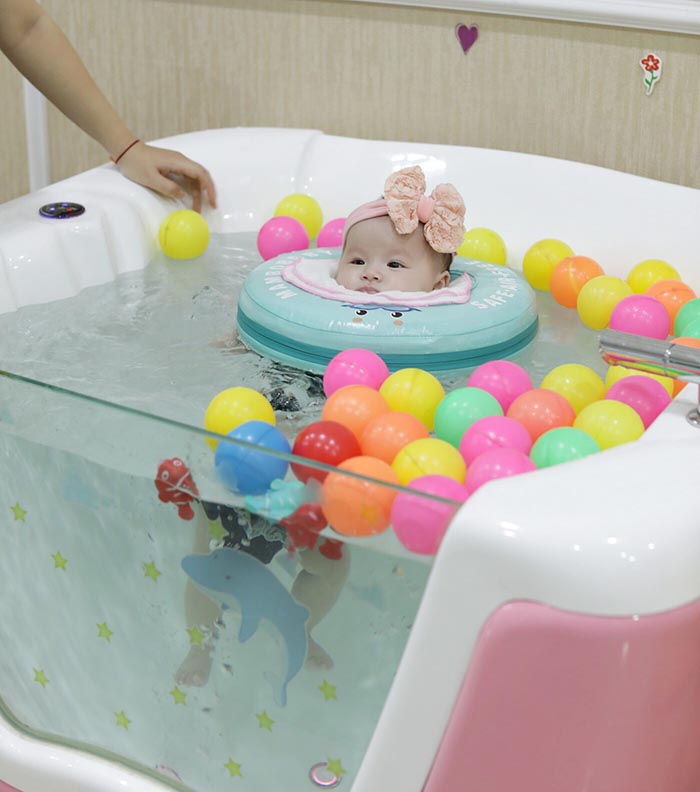 Bể bơi thủy liệu Baby Float tại Green Field Spa